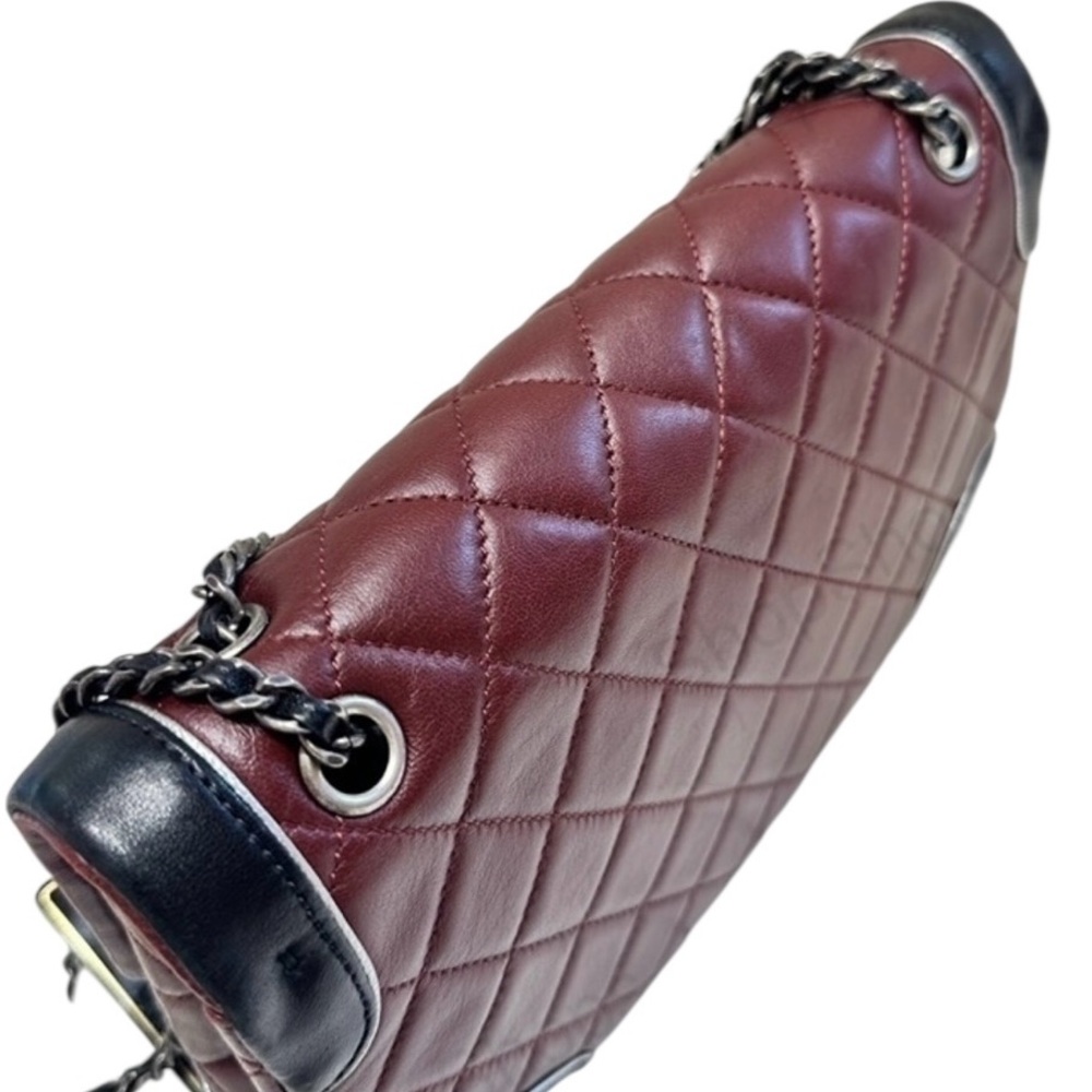 41-25 Preloved Chanel Paris-Salzburg Bicolor Quilted Lambskin Tyrolean Flap - Picture 9 of 10